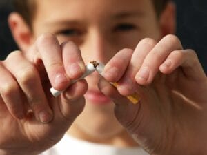 Frankfort IL Dentist | Tobacco & Your Teeth: The Risks of Chewing and Smoking